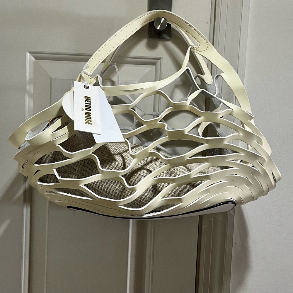 NWT Metro Muse USA Vegan 2-N 1 Cream Women's Bag
